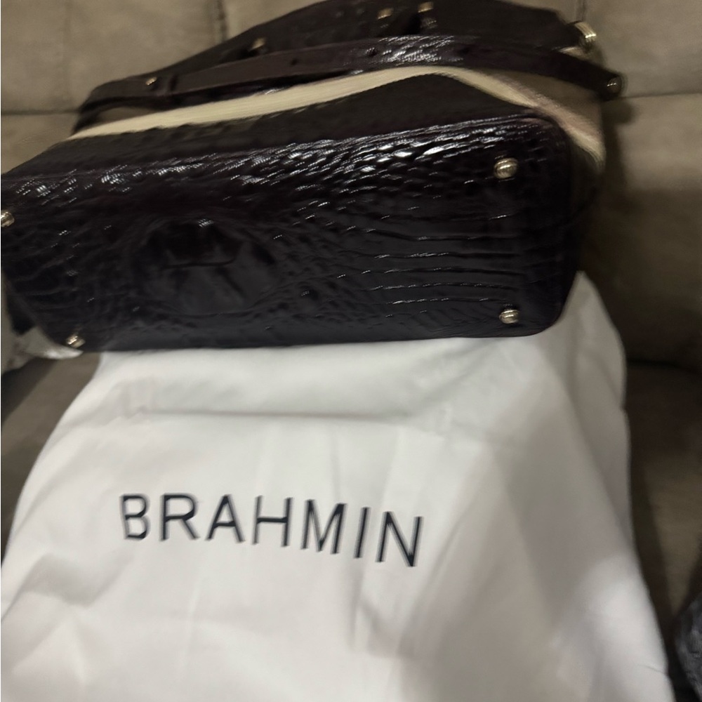 Brahmin Deep Brown Embossed Leather Bag. Good condition.